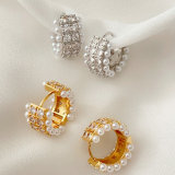 Pearl hoops earrings