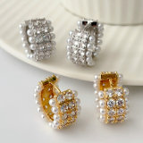 Pearl hoops earrings