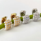 Pearl hoops earrings