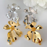 Flower metal earrings