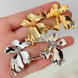 Flower metal earrings