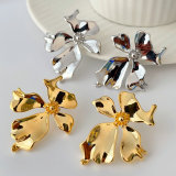 Flower metal earrings