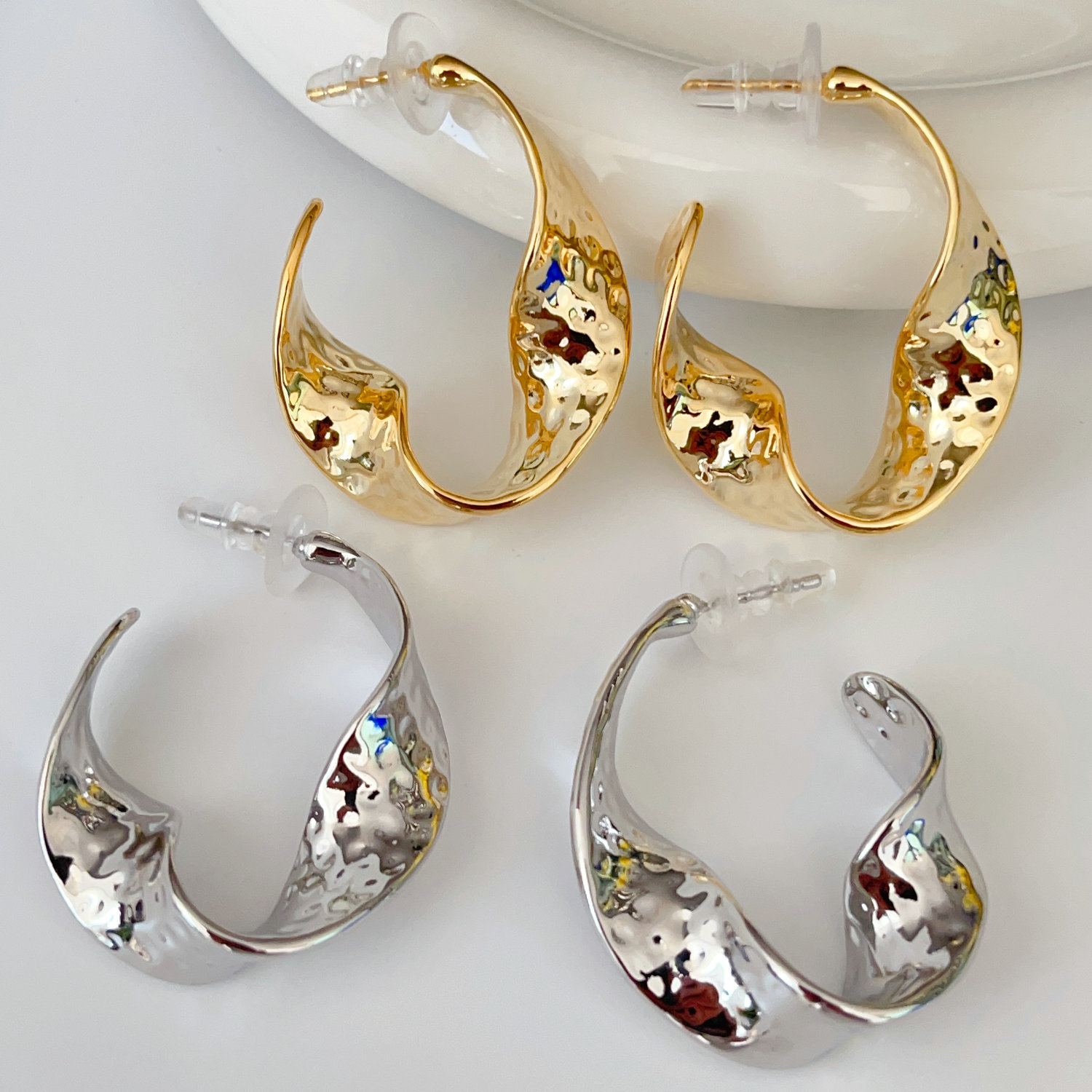 S shape metal earrings