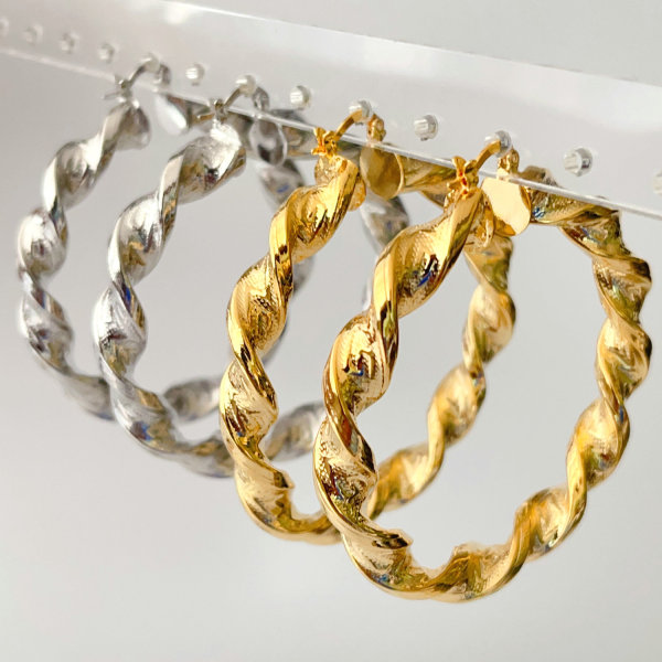 Metal twist earrings 60mm