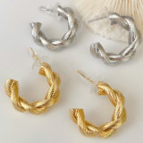 Metal twist earrings