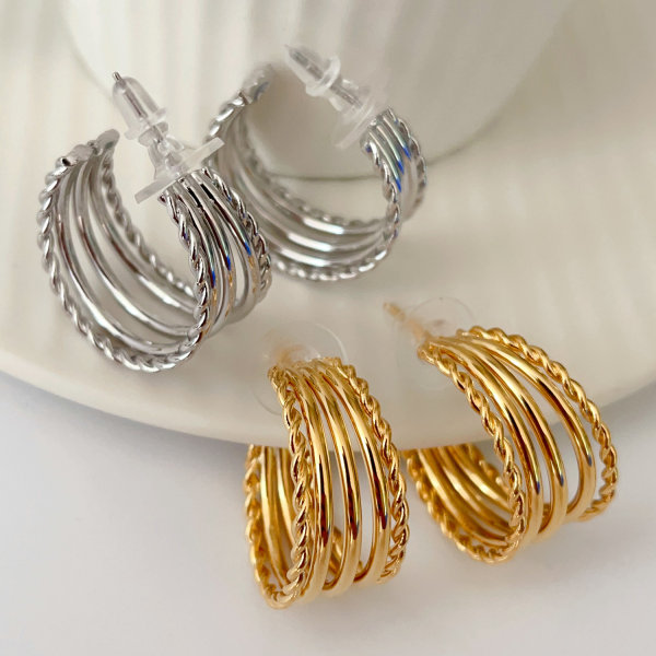 Hoops earrings