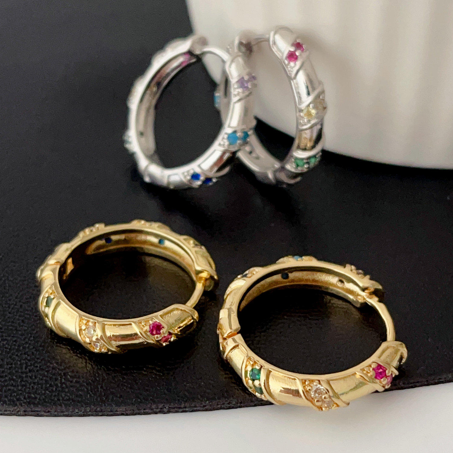 Colorful hoops earrings