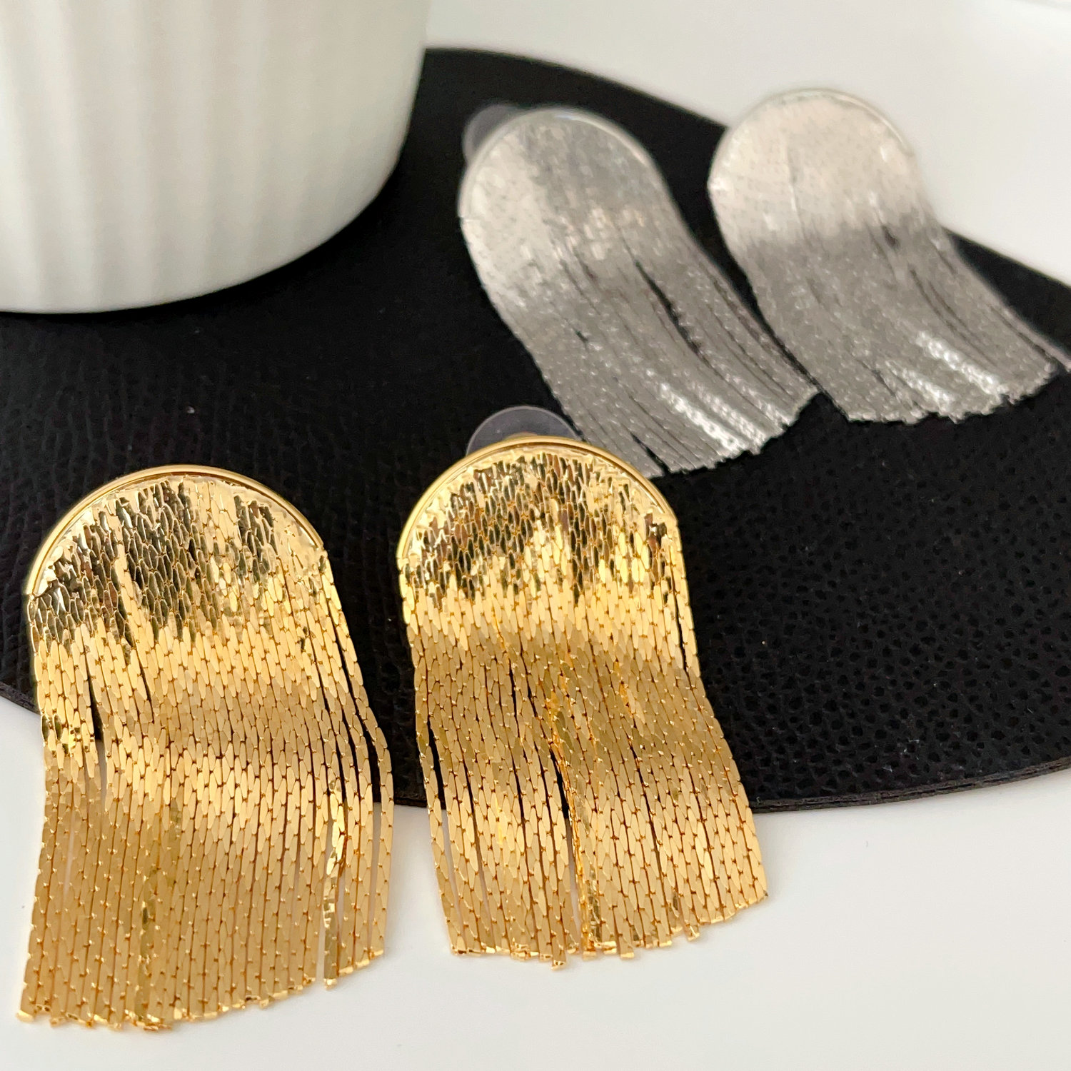 Fashionable tasssel earrings