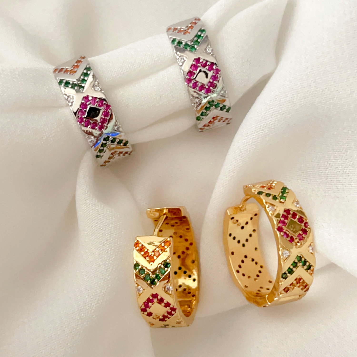 Colorful hoops earrings