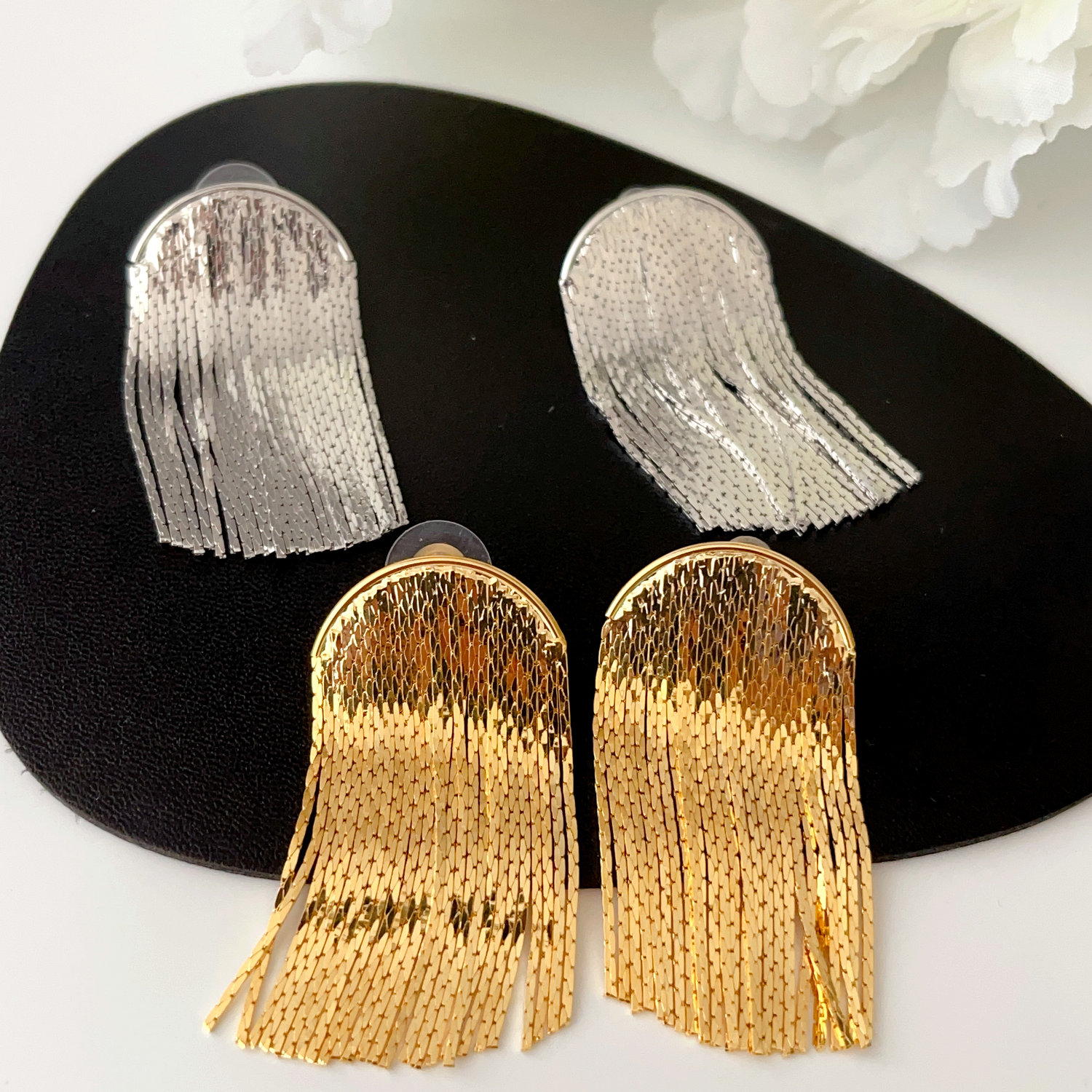 Fashionable tasssel earrings