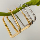 Simple square hoops earrings