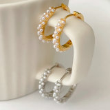 Small pearl hoops earrings
