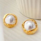 Round pearl earrings