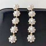 White flower pearl earrings