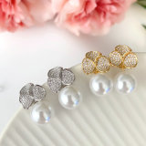 Flower pearl earrings