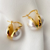 Round pearl earrings