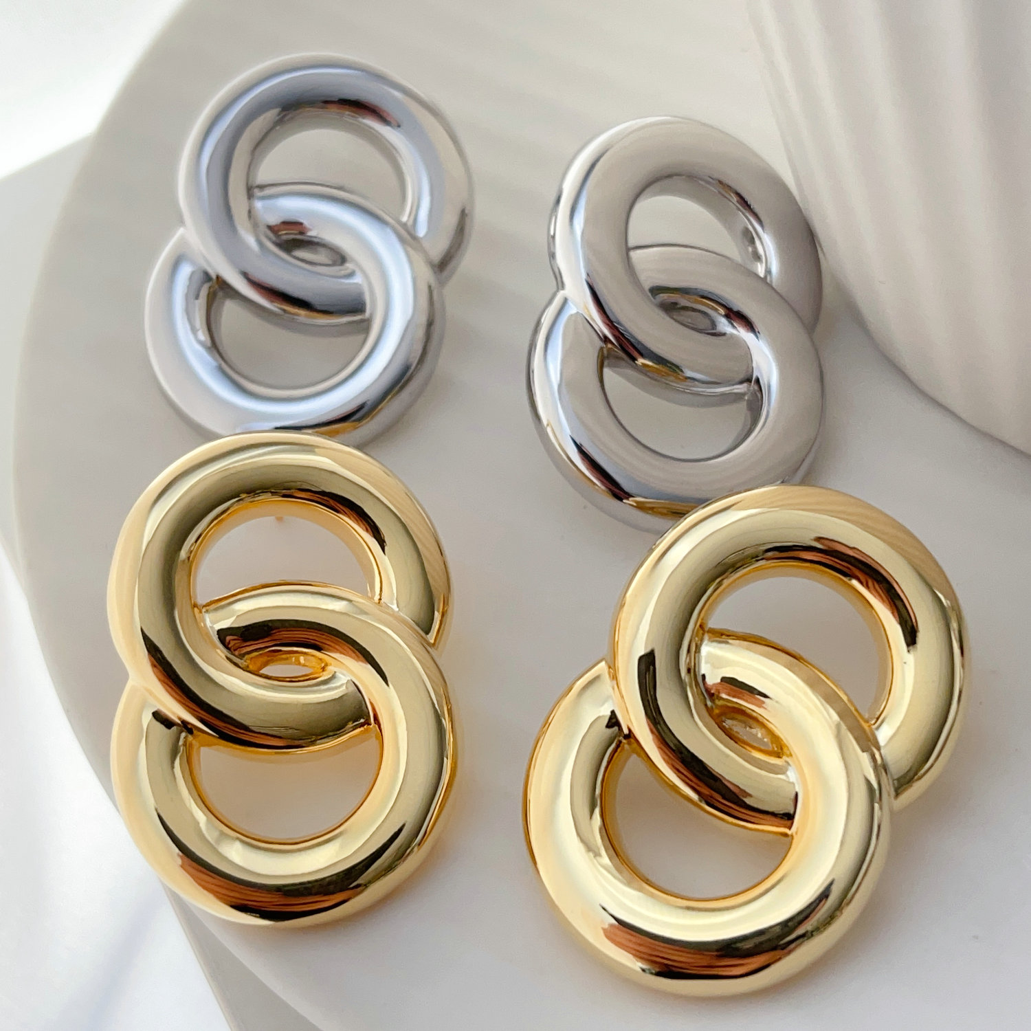 Chunky chain metal earrings