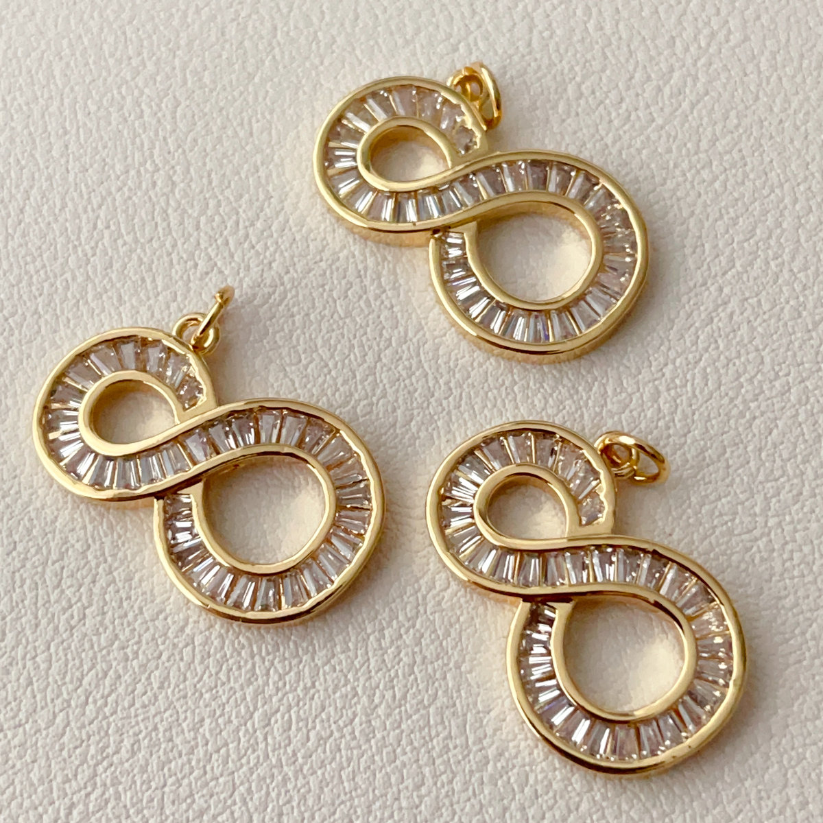 pave 8 words charm