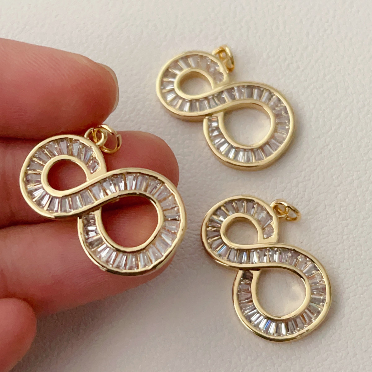 pave 8 words charm