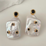 Square pearl earrings