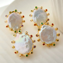 Fresh water pearl earrings