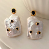 Square pearl earrings