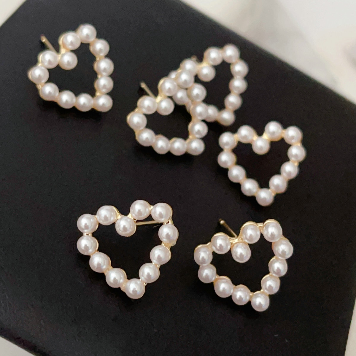 Pearl heart earrings stud