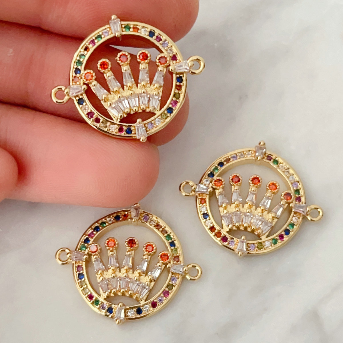 Pave crown connector for bracelet