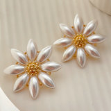 Glass pearl flower earrings white