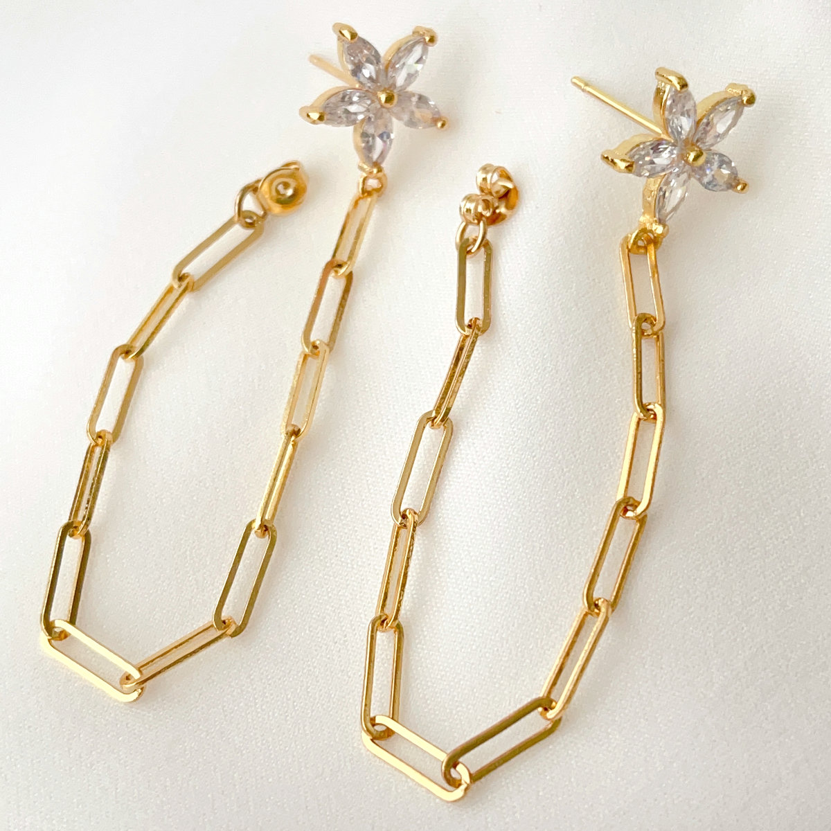 Paper chain flower earrings