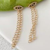 Chain eye tassel earrings