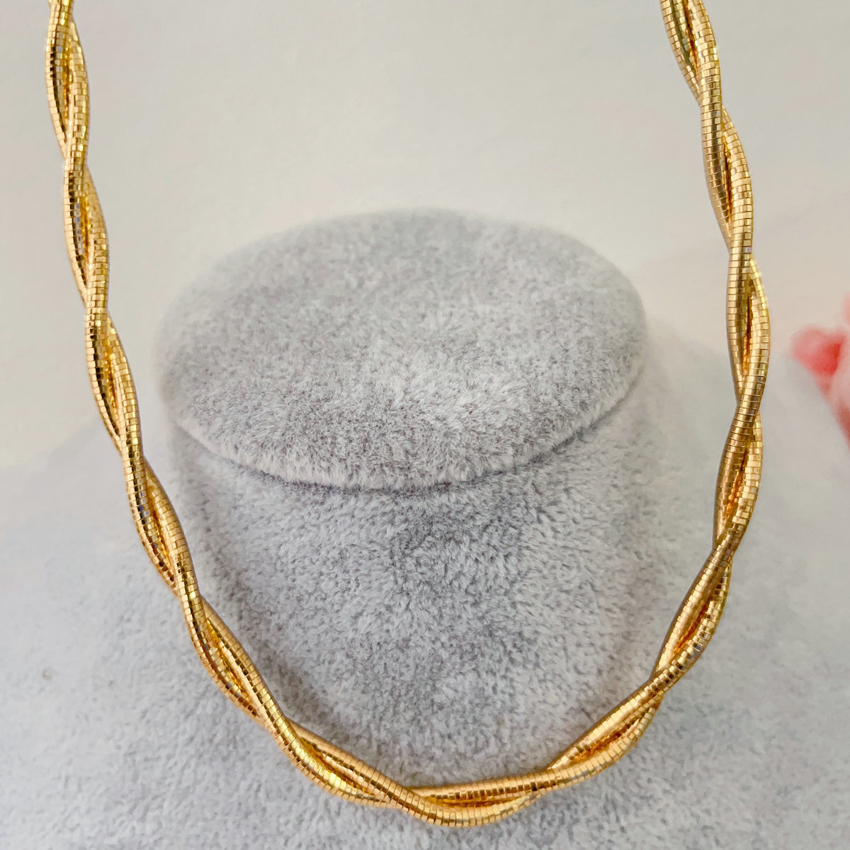 Stainless steel twist necklace
