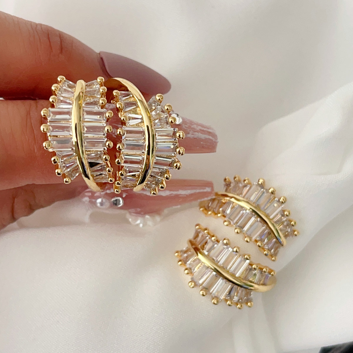 Pave cz leaf ring