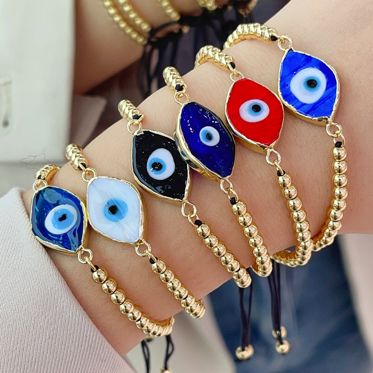 Glass evil eye gold bead bracelet