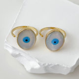 Oval mop white eye ring