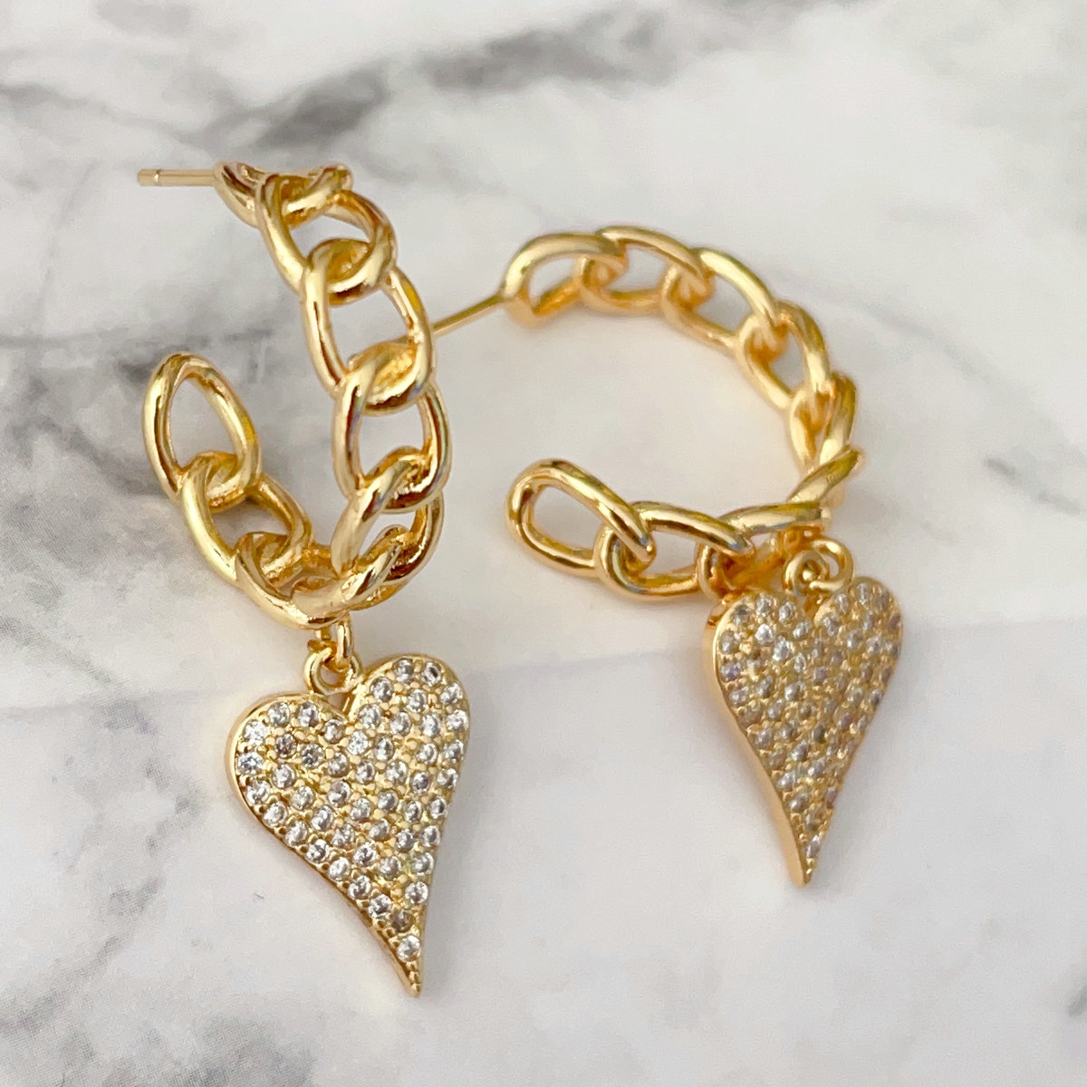 Chain hoops earrings with pave heart pendant