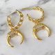 Chain hoops earrings with horn pendant