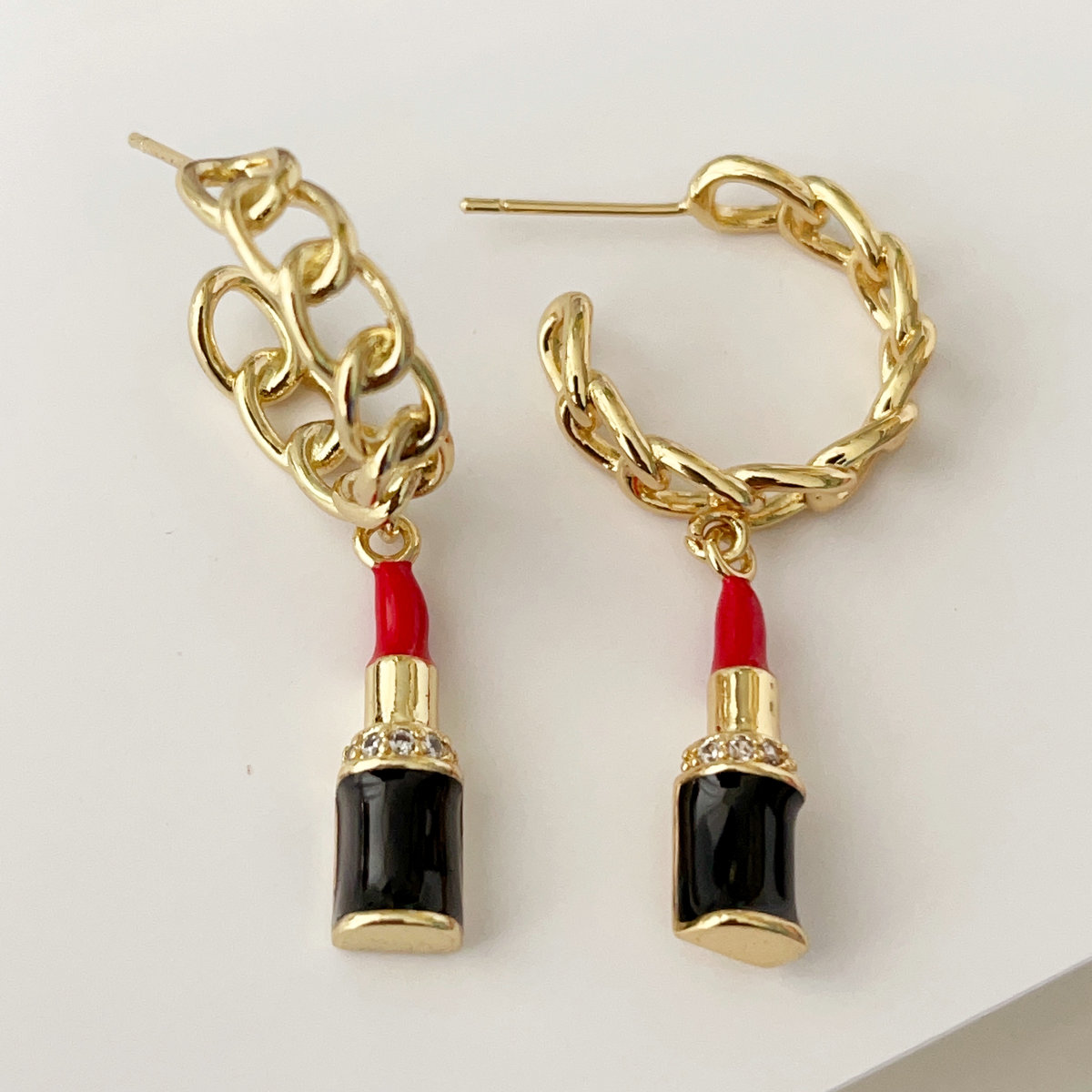 Enamel lip earrings