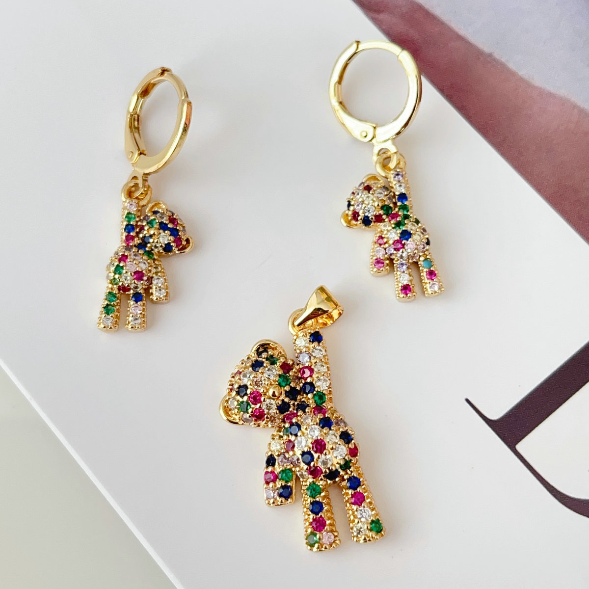 Colorful bear set earrings