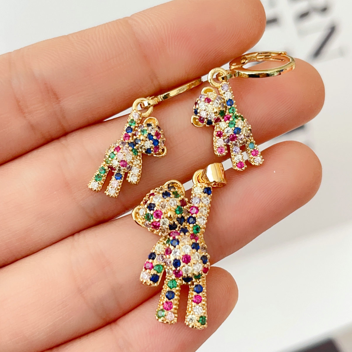 Colorful bear set earrings