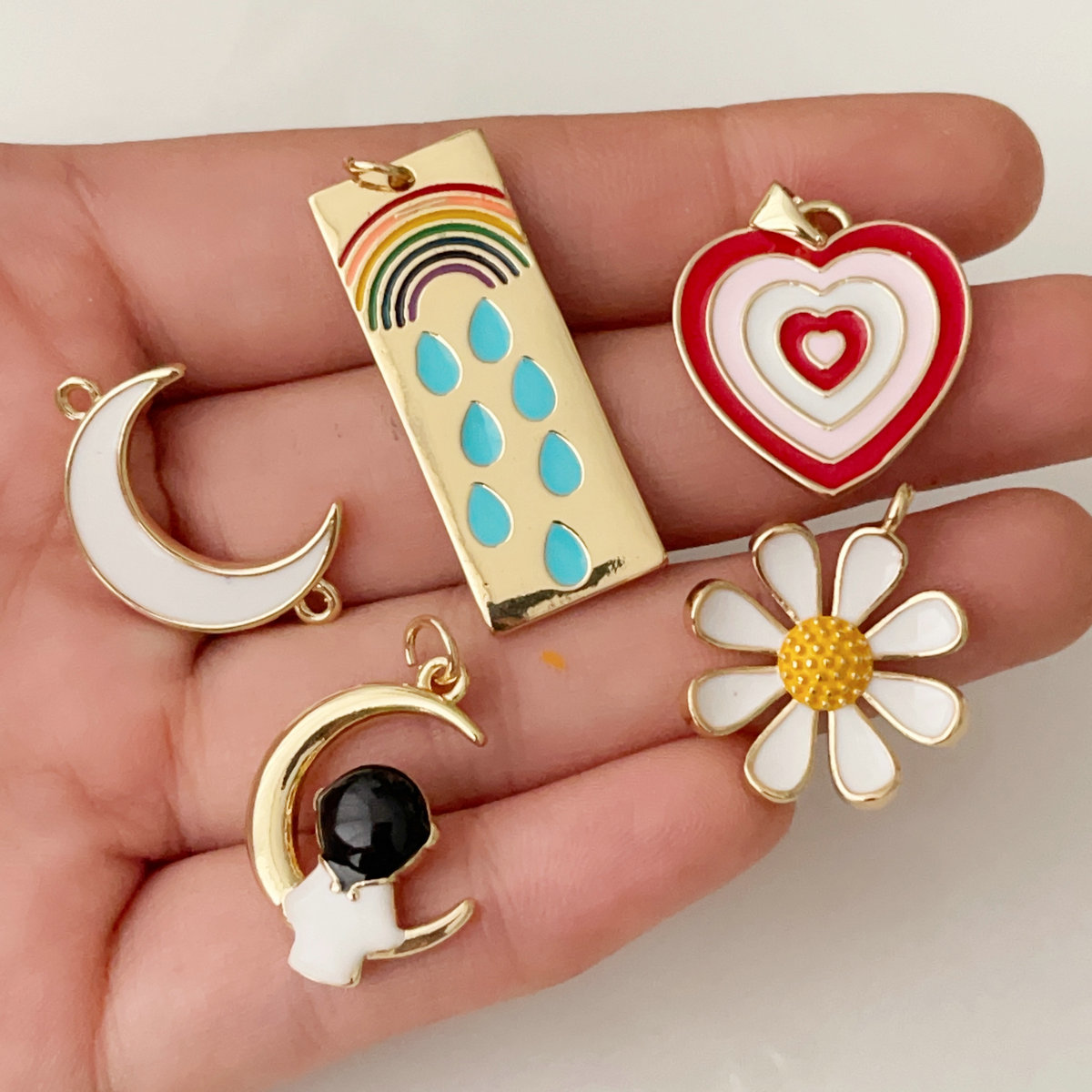 Enamel bear flower pendant