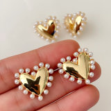 Pearl heart earrings stud