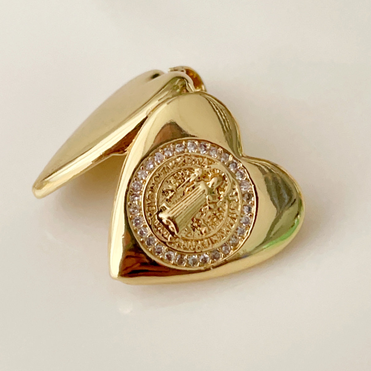 album box pendant