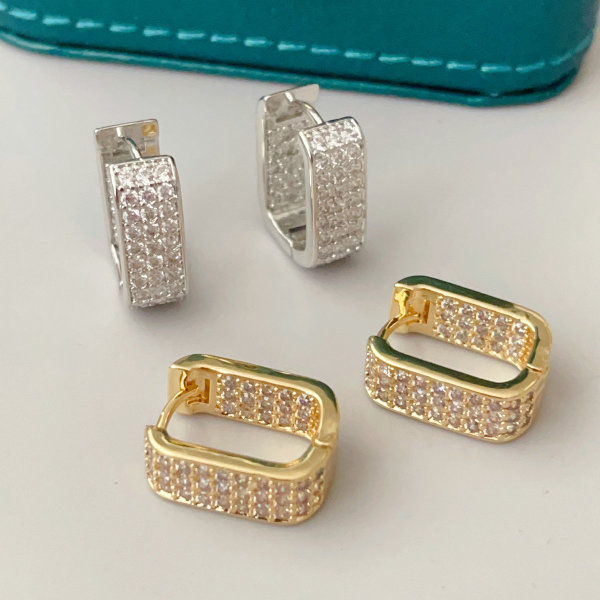 Simple zircon suqare earrings