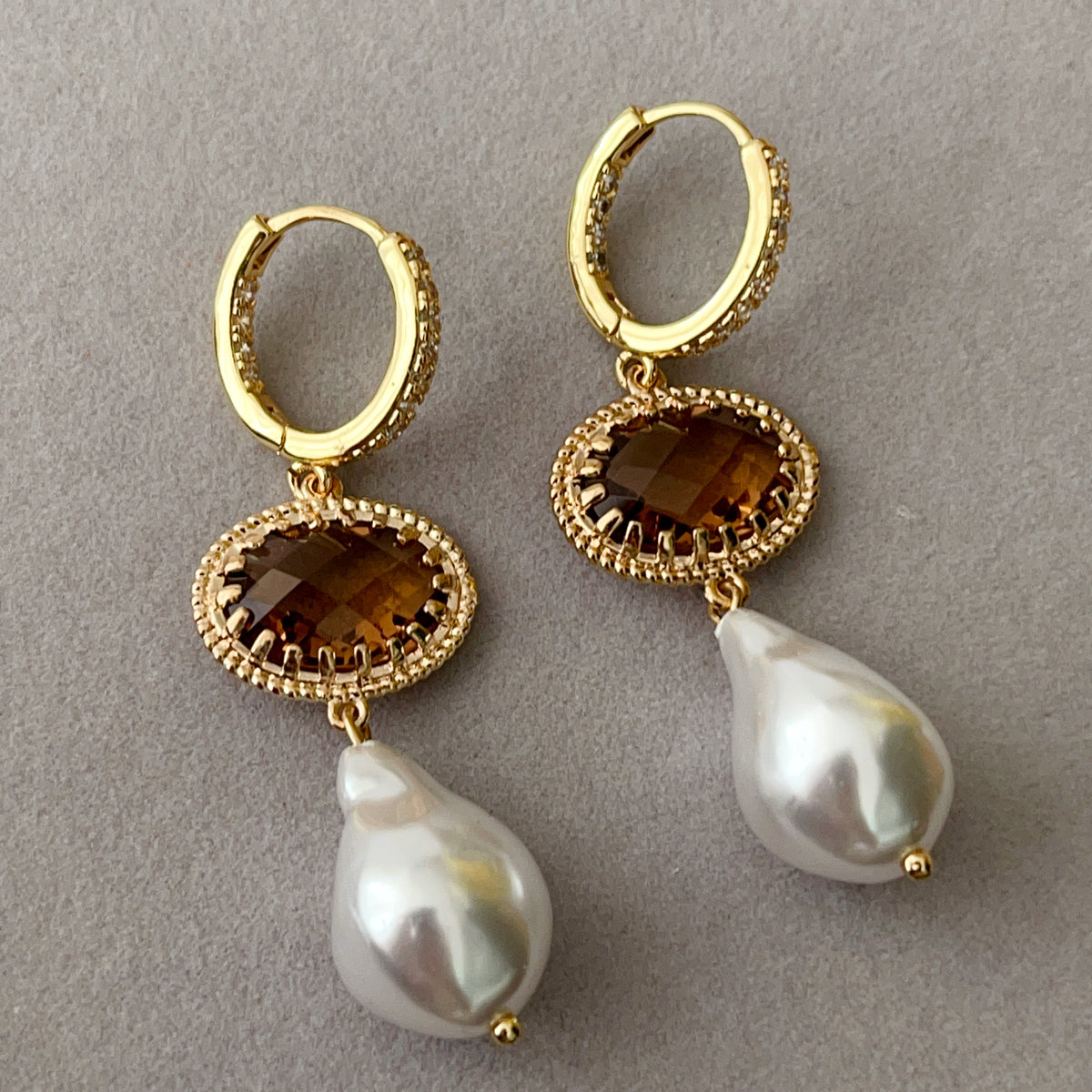Grey stone with pearl pendant