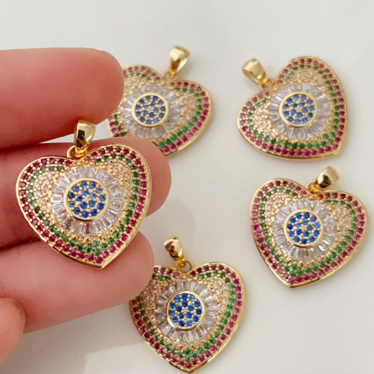 Zircon heart pendant