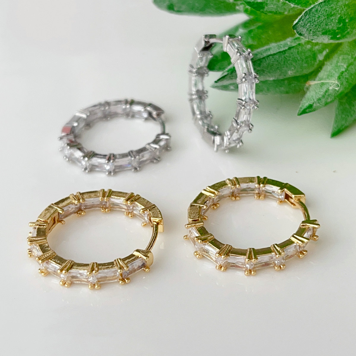 Simple zircon hoop earrings 20mm