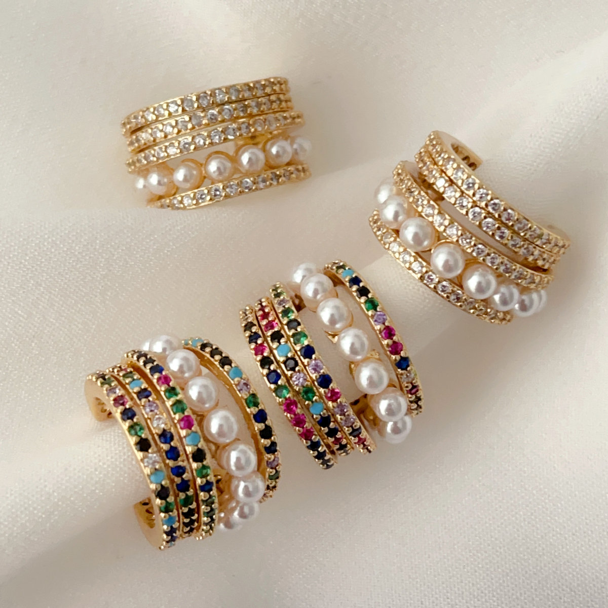 Pave pearl earcuff