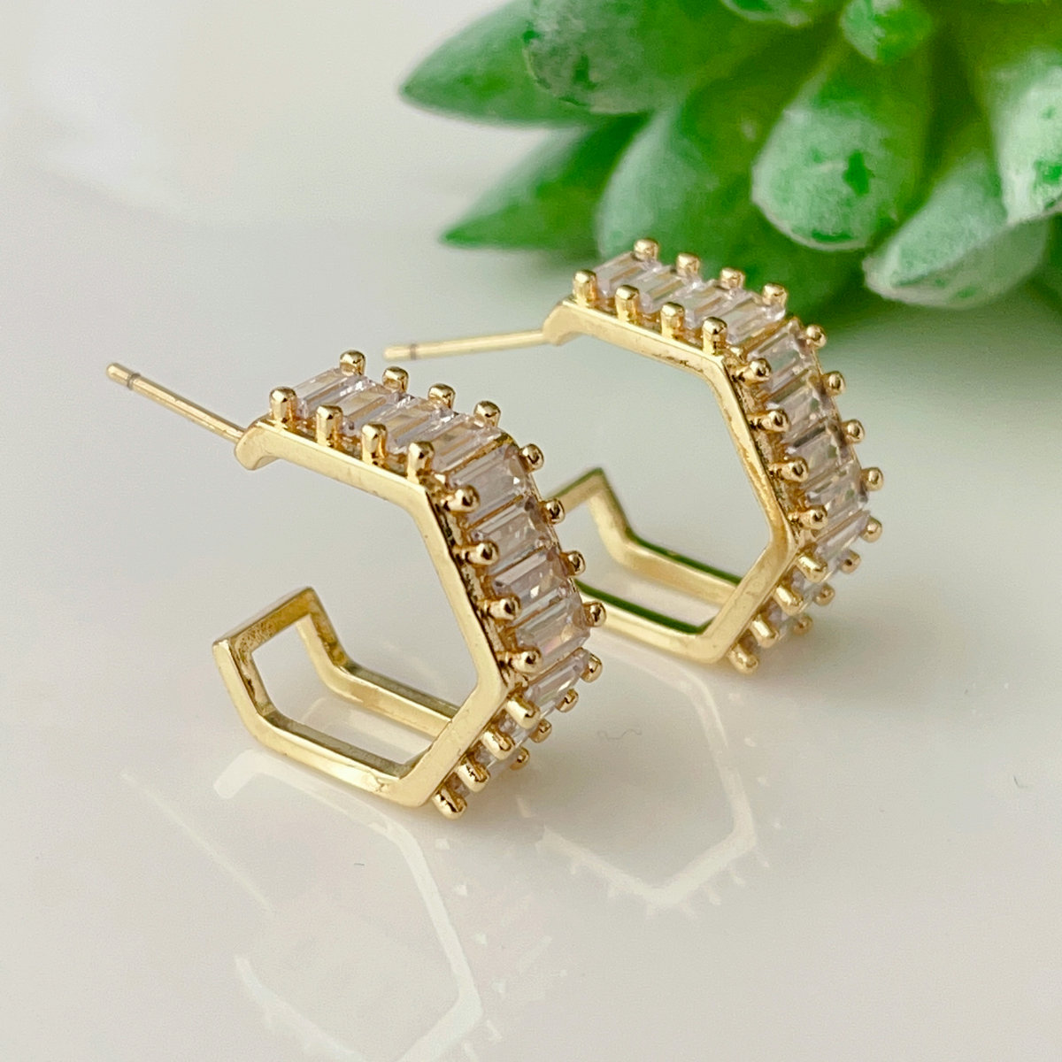 C zircon hoop earrings