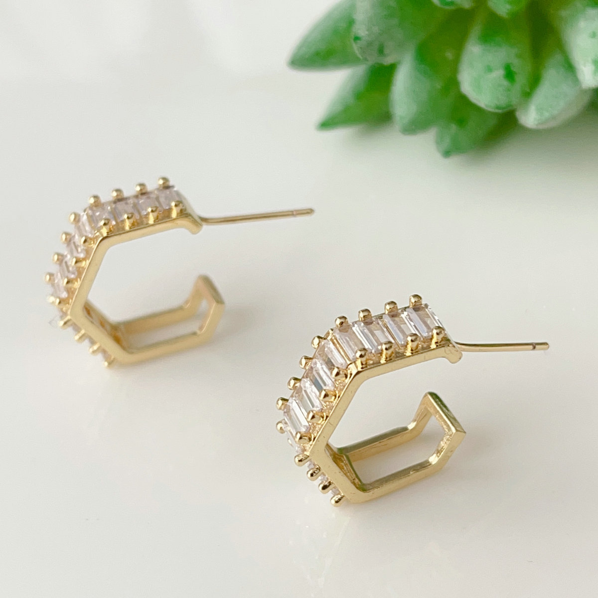 C zircon hoop earrings